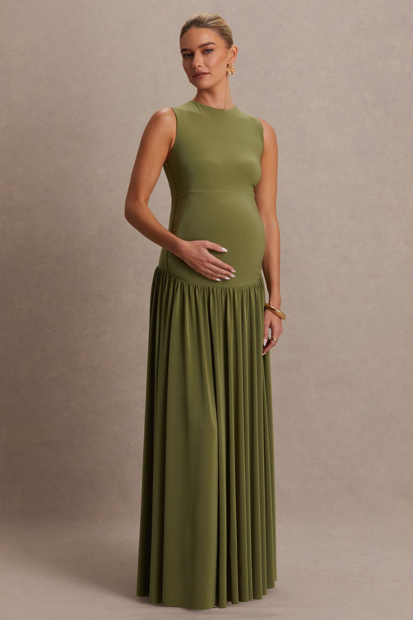 Outline | Olive Crew-Neck Maternity Maxi Dress With Pleated Skirt
