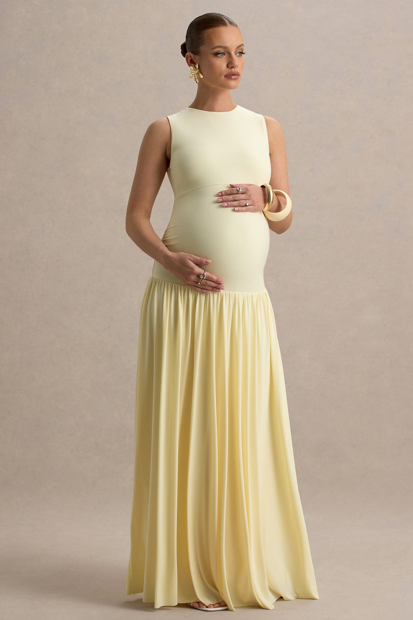 Outline | Lemon Crew-Neck Maternity Maxi Dress With Pleated Skirt