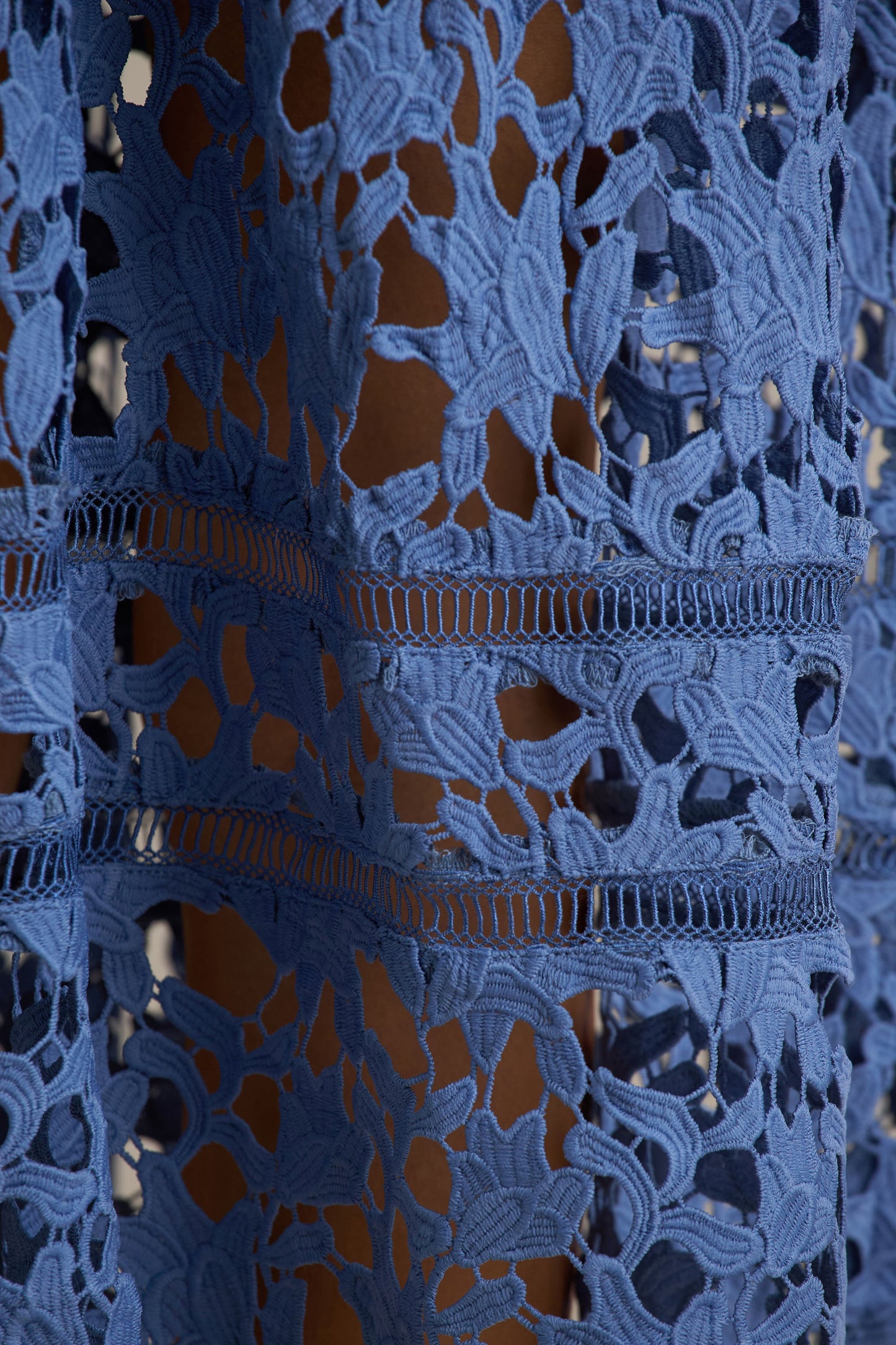 Zuri | Blue Lace Sweetheart Midi Dress With Cami Straps